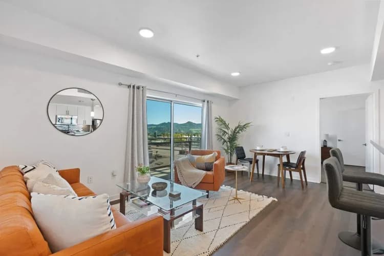Burbank apartments for rent - image - imgi_28_Apartment_401_6(20230929131931623).webp