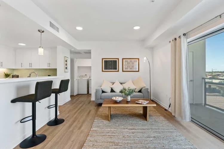 Burbank apartments for rent - image - imgi_29_Apartment_412_6(20230929131931916).webp