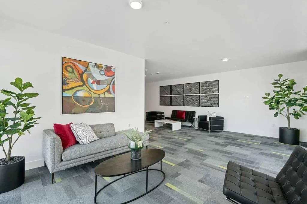 Burbank apartments for rent - image - imgi_34_Building_and_Amenities_4th_Floor_Landing_2(20230929131936070).webp