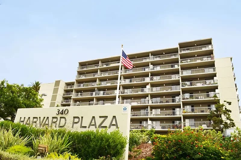 Burbank apartments for rent - image - imgi_25_harvard-plaza.webp