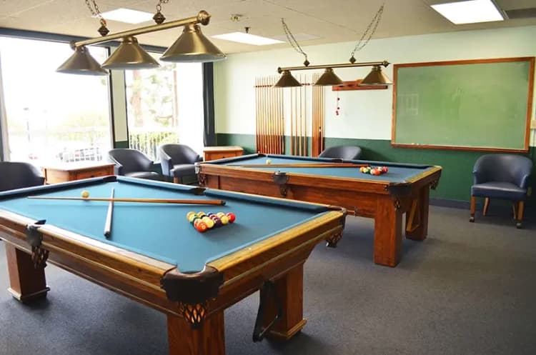 Burbank apartments for rent - image - imgi_26_hp-pooltable.webp