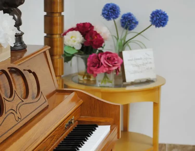 Burbank apartments for rent - image - imgi_24_piano-620.webp