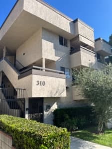 Burbank apartments for rent - Property image - Santa Anita Court - 1