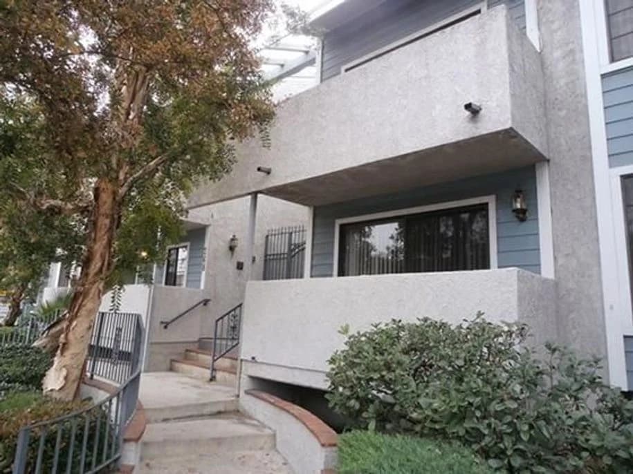 Burbank apartments for rent - Property image - 268 West Verdugo - 1
