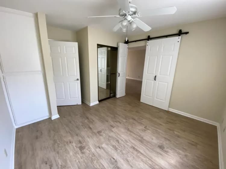 Burbank apartments for rent - image - 300 East Tujunga - 11.webp