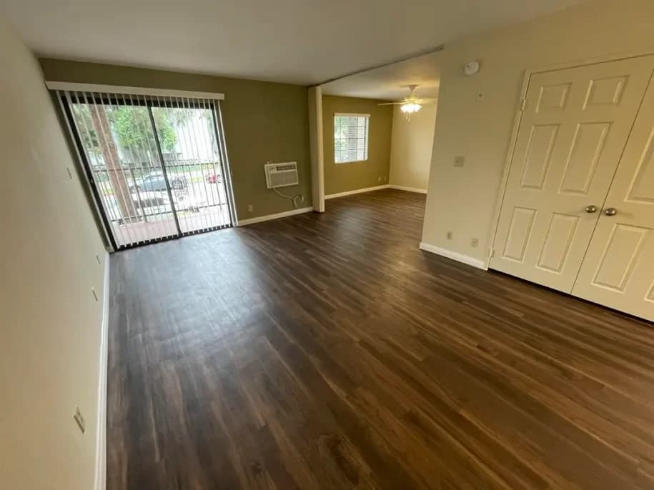 Burbank apartments for rent - image - 300 East Tujunga - 9.webp