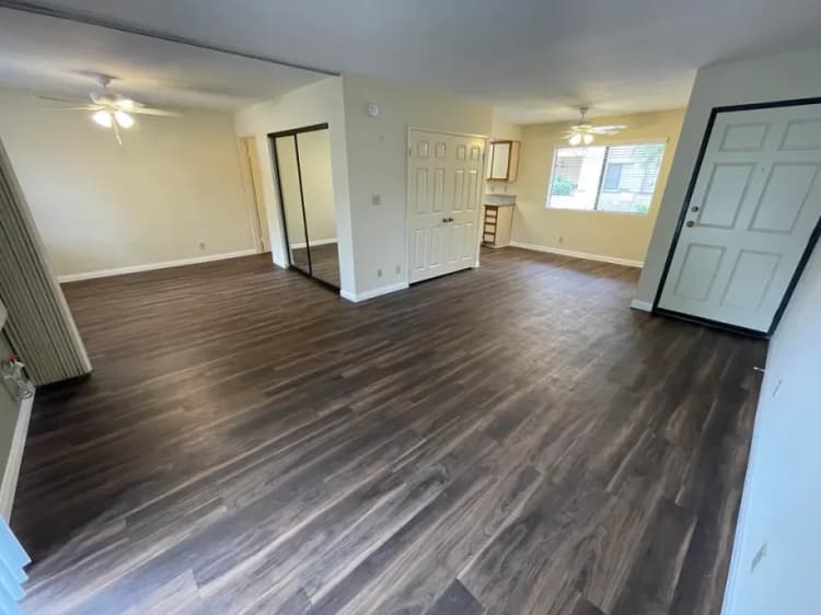 Burbank apartments for rent - image - 300 East Tujunga - 10.webp