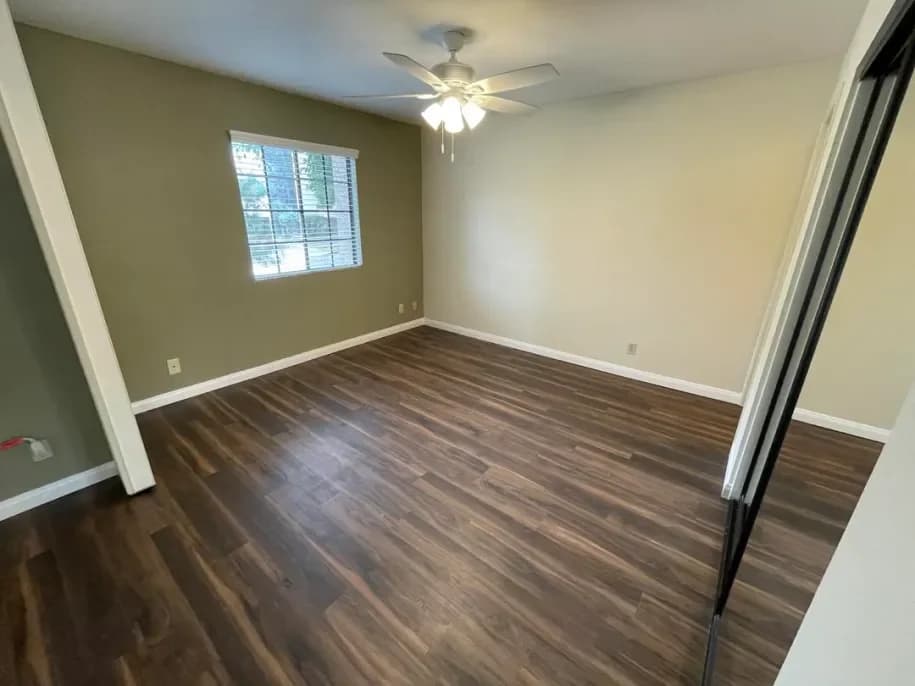 Burbank apartments for rent - image - 300 East Tujunga - 12.webp
