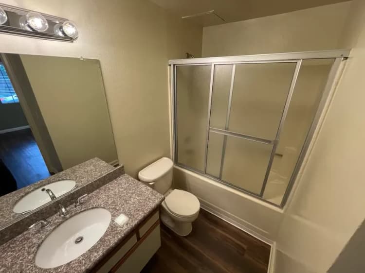 Burbank apartments for rent - image - 300 East Tujunga - 13.webp