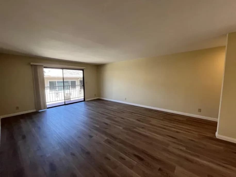 Burbank apartments for rent - image - 301 East Verdugo Ave - 6.webp
