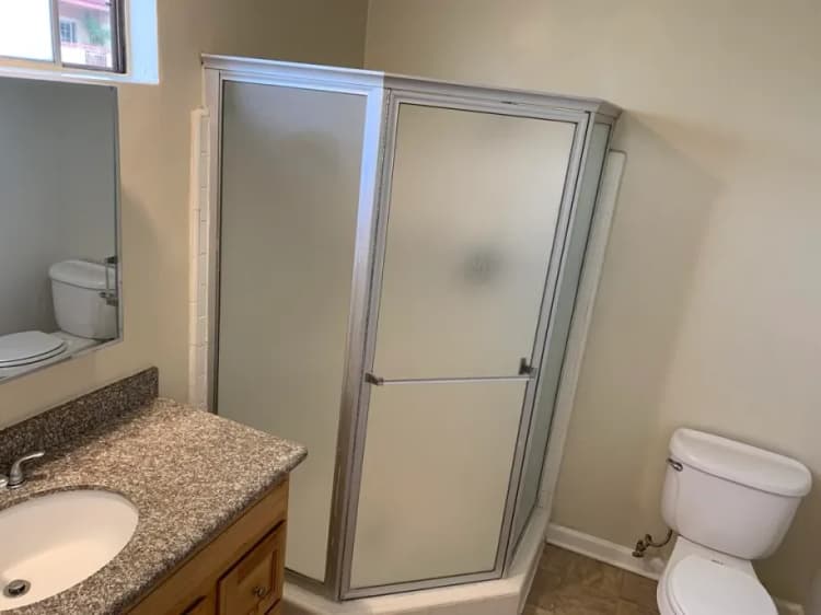 Burbank apartments for rent - image - 509 E San Jose - 12.webp