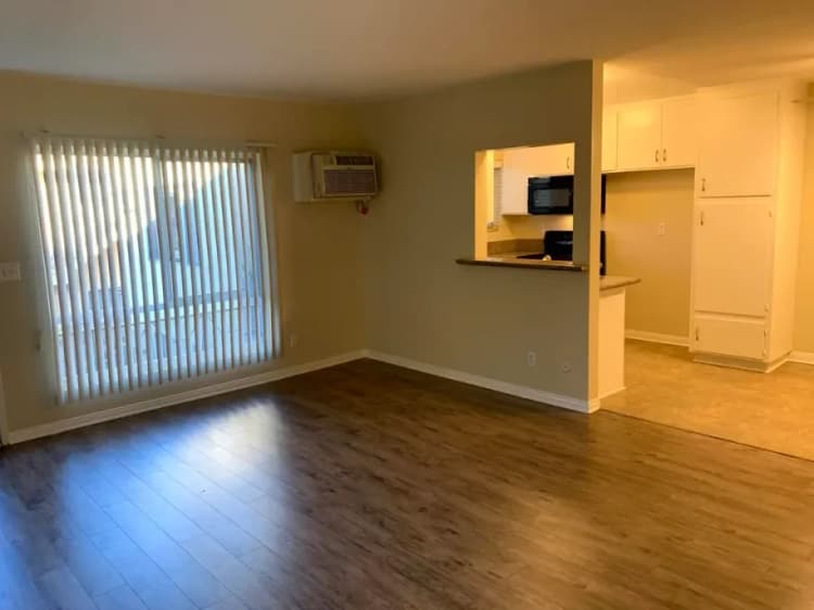 Burbank apartments for rent - image - 509 E San Jose - 13.webp
