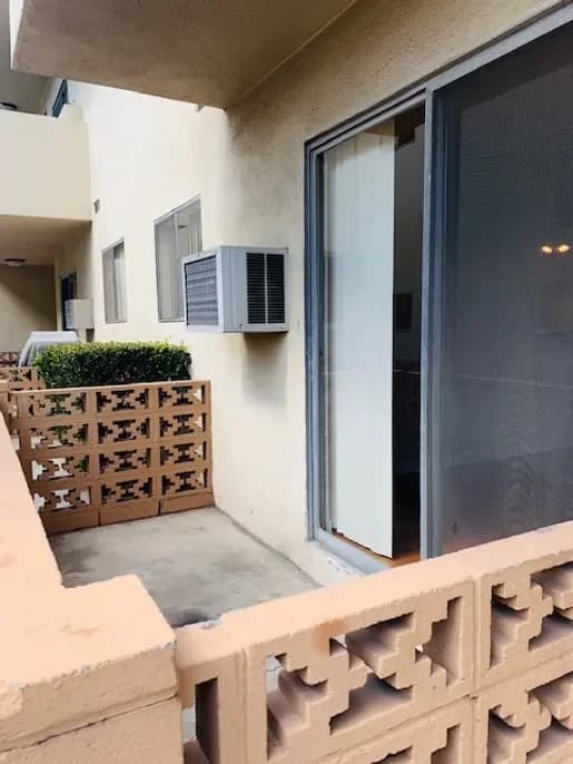 Burbank apartments for rent - image - 715 E Providencia Ave15.webp
